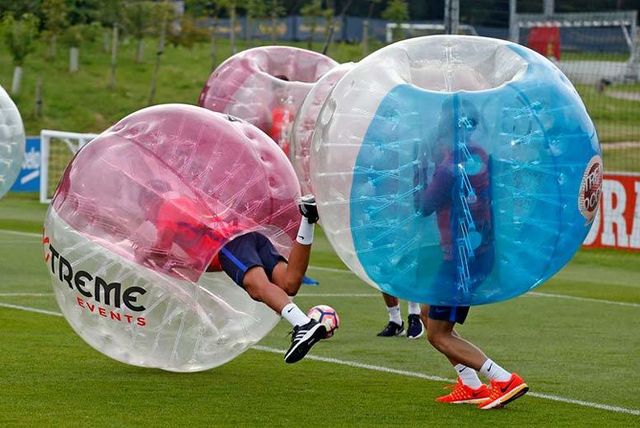 http://bubble%20soccer%20maroc